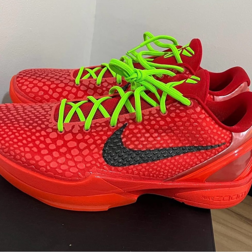 Nike Kobe reverse grinch size 12 excellent condition - Picture 2 of 3